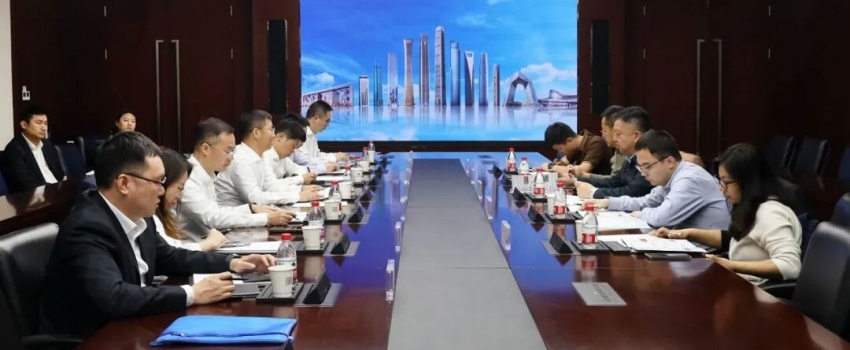 2圖為在中建三局會議現(xiàn)場.jpg